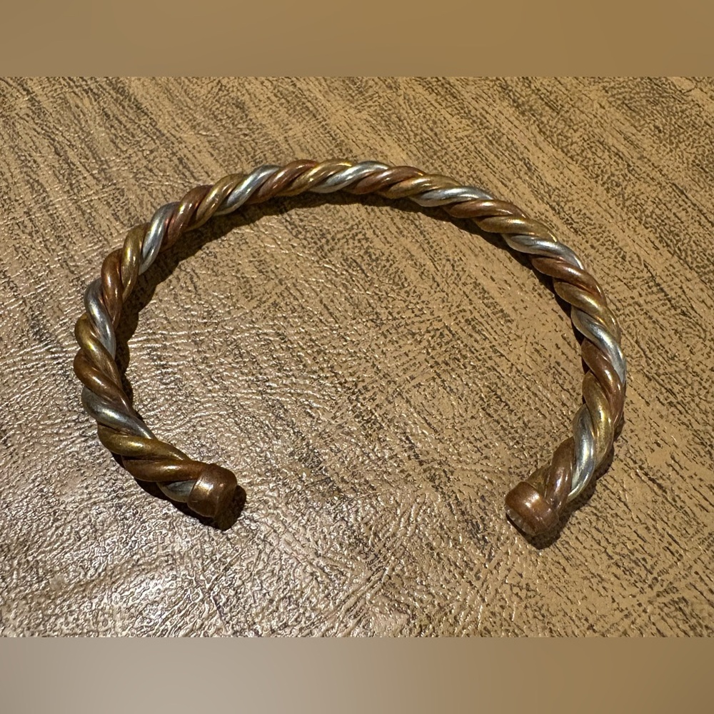 Twisted Metal Bangle Bracelet
